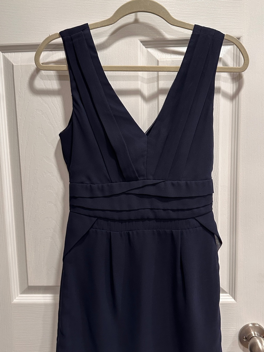 Forever 21 Navy V-Neck Pleated Waist Sleeveless Dress